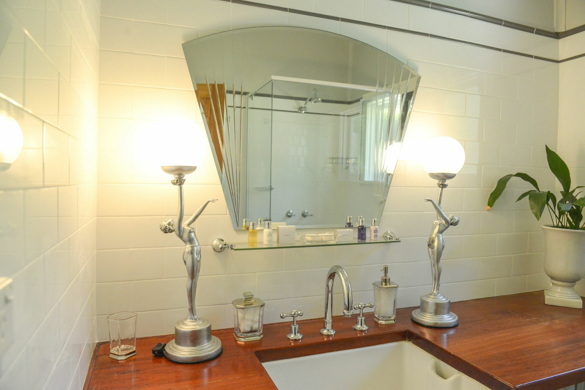 Strawberry Patch Hotel Леура Екстериор снимка